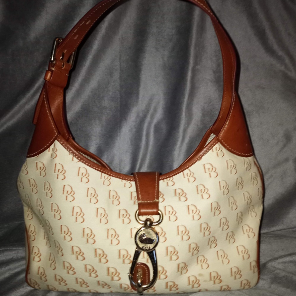 Dooney & Bourke purse
